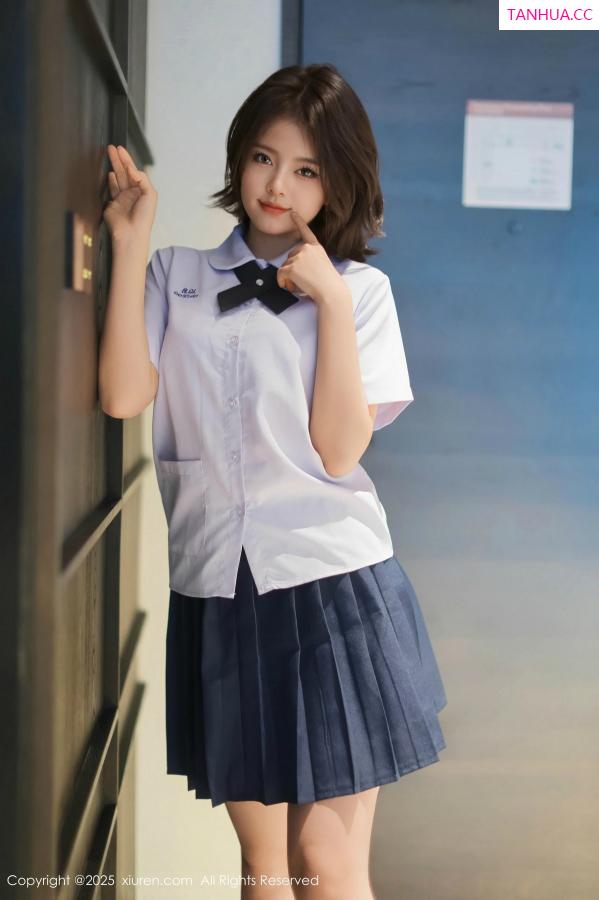   [XiuRen]高清写真图 2025.03.07 No.9985 小橘子orange 美腿性感第20张图片